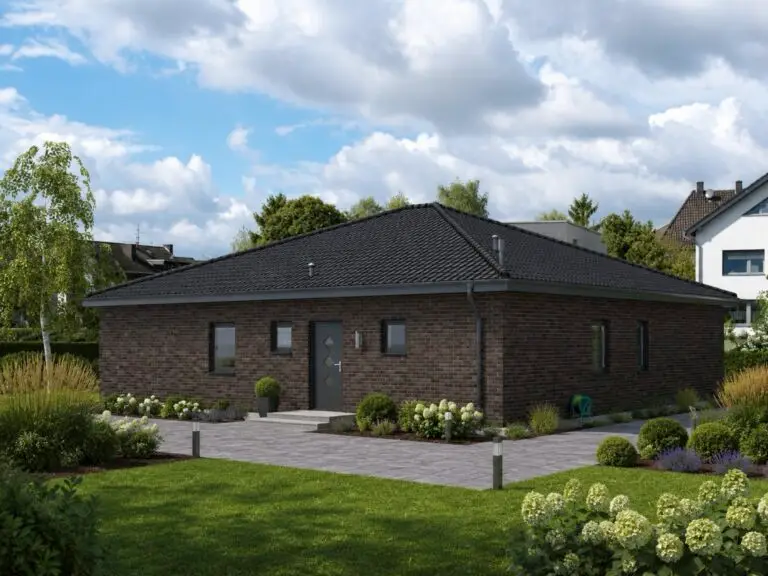 Winkelbungalow 120 mit dunkler Klinkerfassade, Eingangsseite