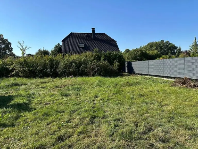 Baugrundstück im Kirschgarten in Bernau! Ohne Abriss. Voll erschlossen. Provisionsfrei!